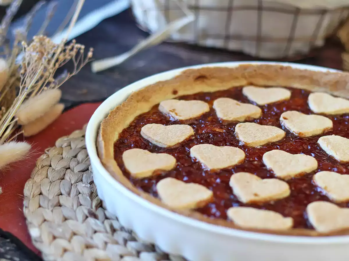 Aardbeienjamtaart: klassiek recept voor zanddeeg (ook met hartjes) - foto 2