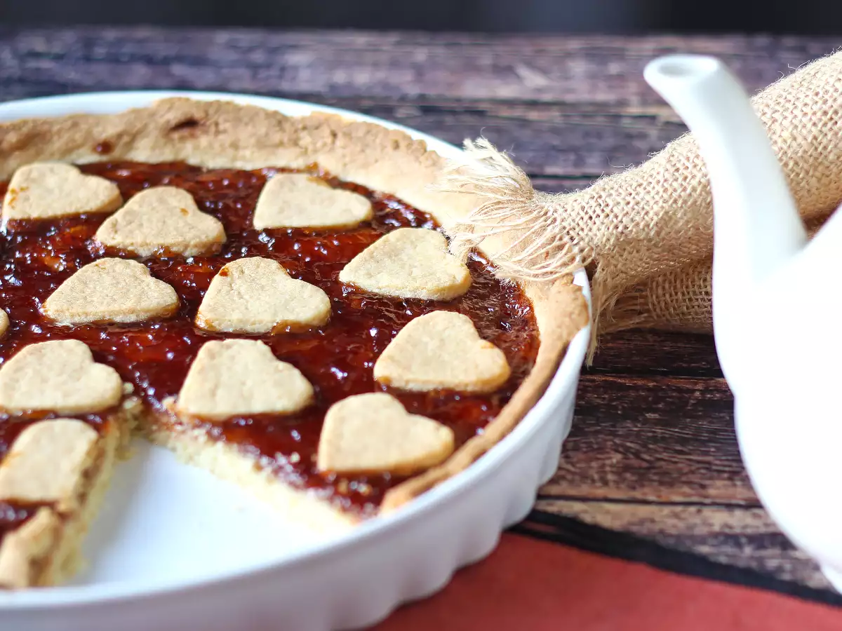 Aardbeienjamtaart: klassiek recept voor zanddeeg (ook met hartjes) - foto 7