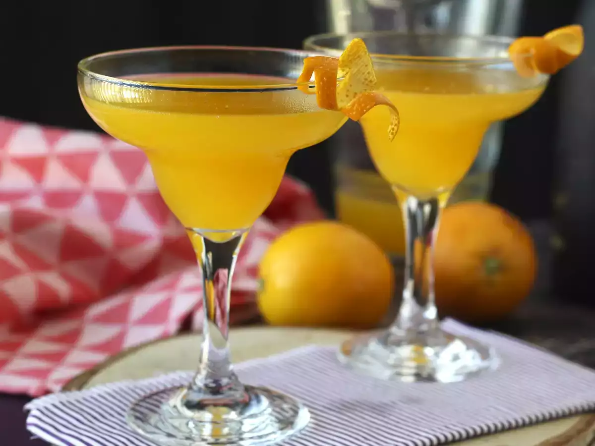 Agua de Valencia, de mediterrane cocktail met cava en sinaasappel die je thuis kunt maken. - foto 2