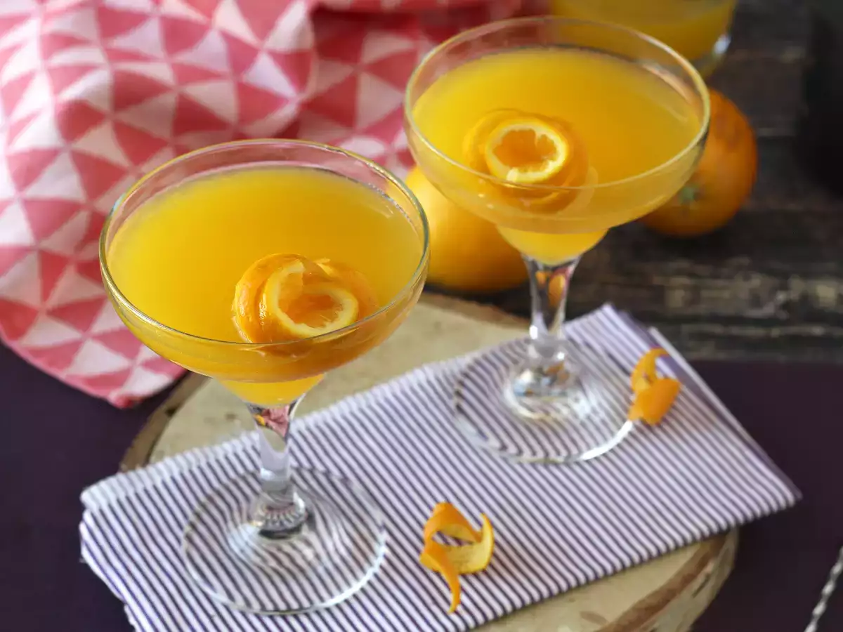 Agua de Valencia, de mediterrane cocktail met cava en sinaasappel die je thuis kunt maken. - foto 4