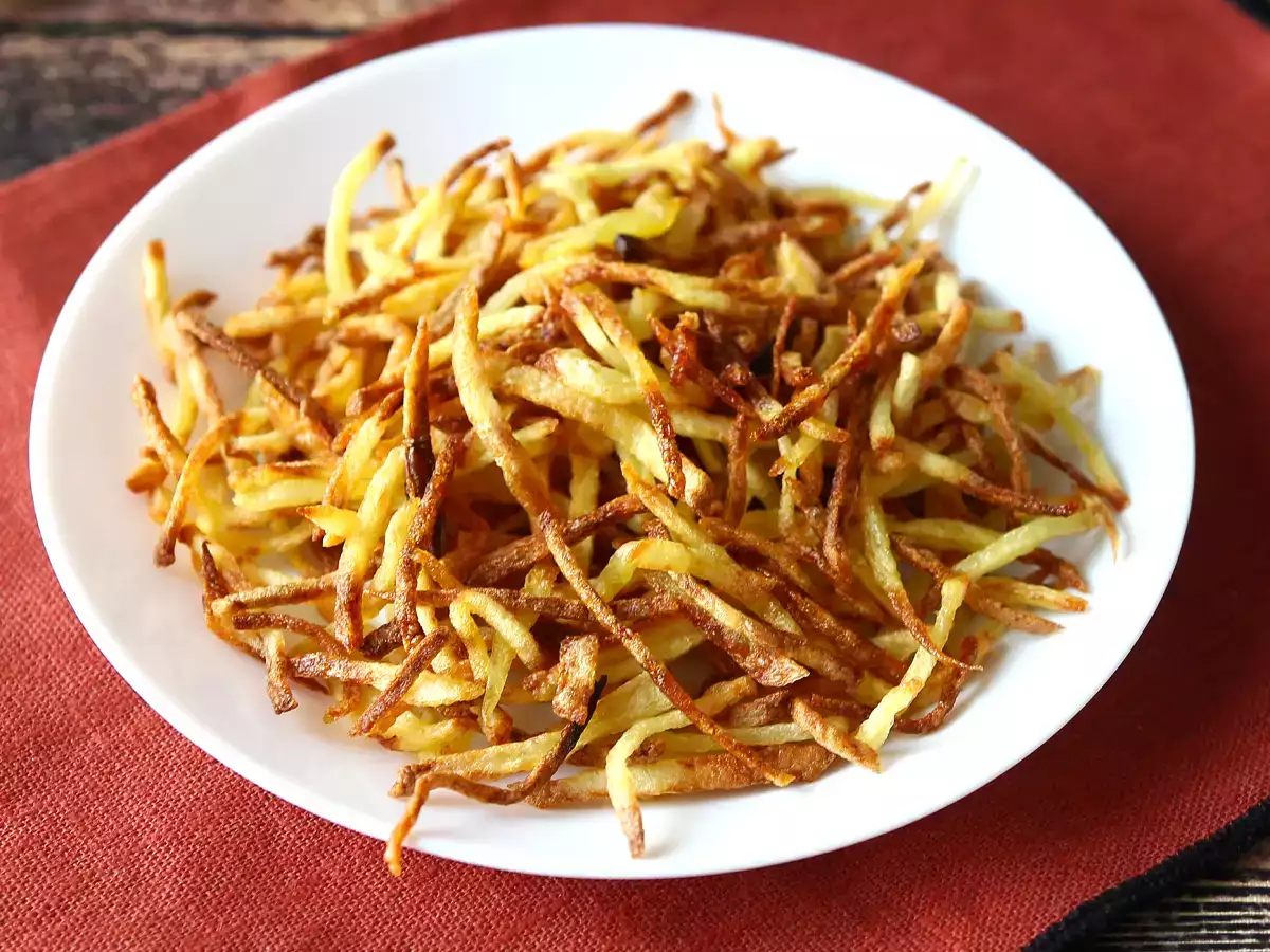 Air Fryer aardappelchips zo knapperig dat je niet gelooft dat ze zelfgemaakt zijn