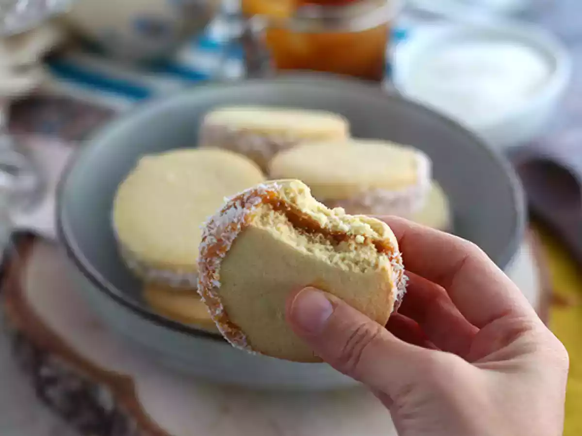 Alfajores - Argentijnse zandkoekjes met dulce de leche en kokos - foto 2