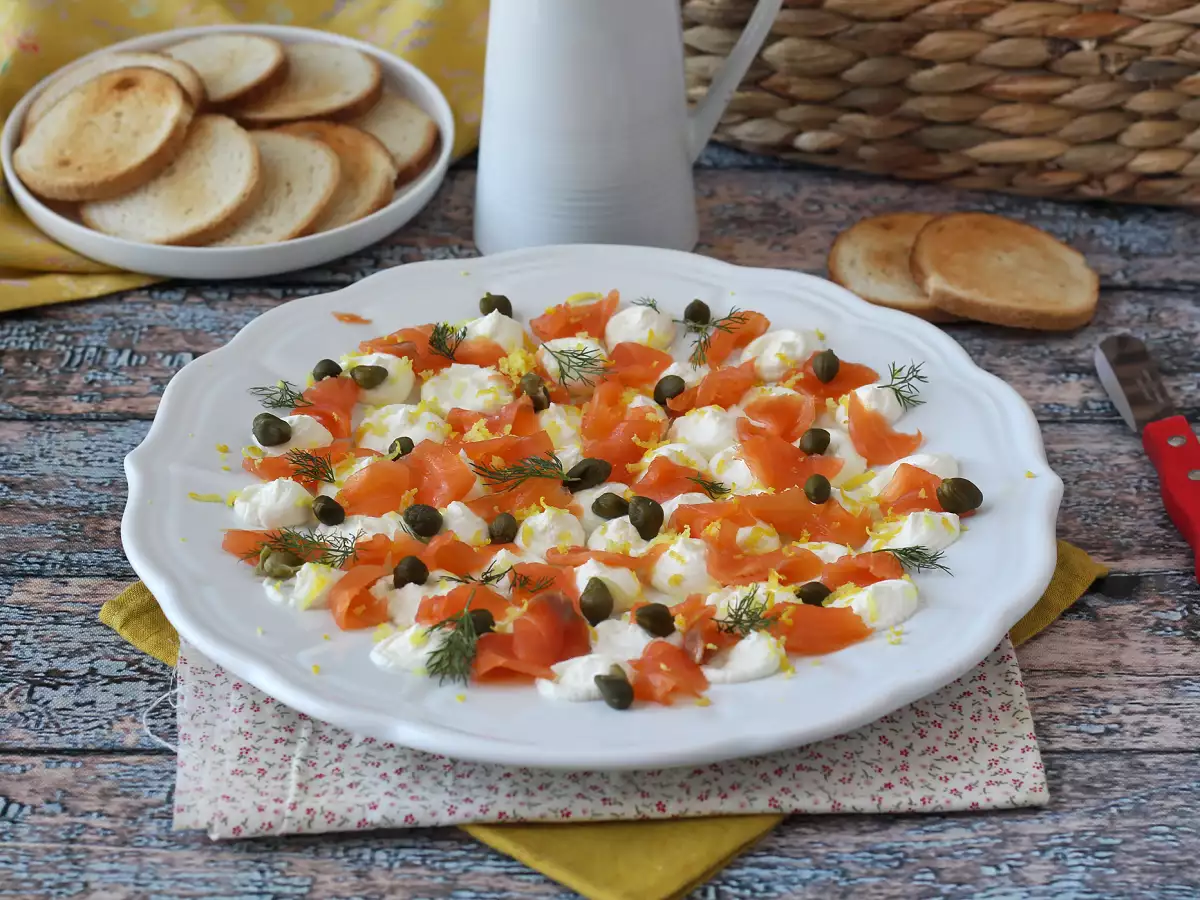 Aperitiefhapje met gerookte zalm en roomkaas - foto 2