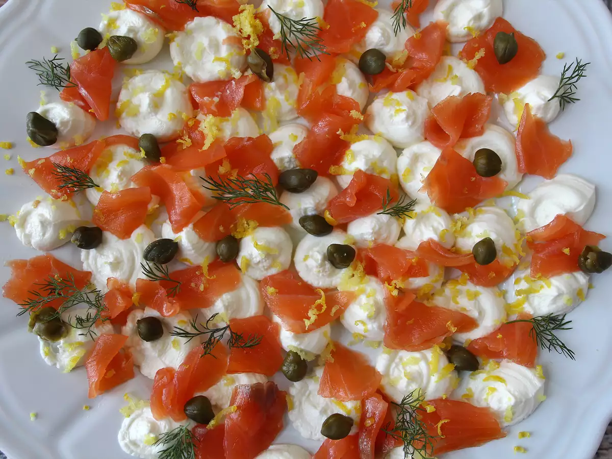 Aperitiefhapje met gerookte zalm en roomkaas - foto 6