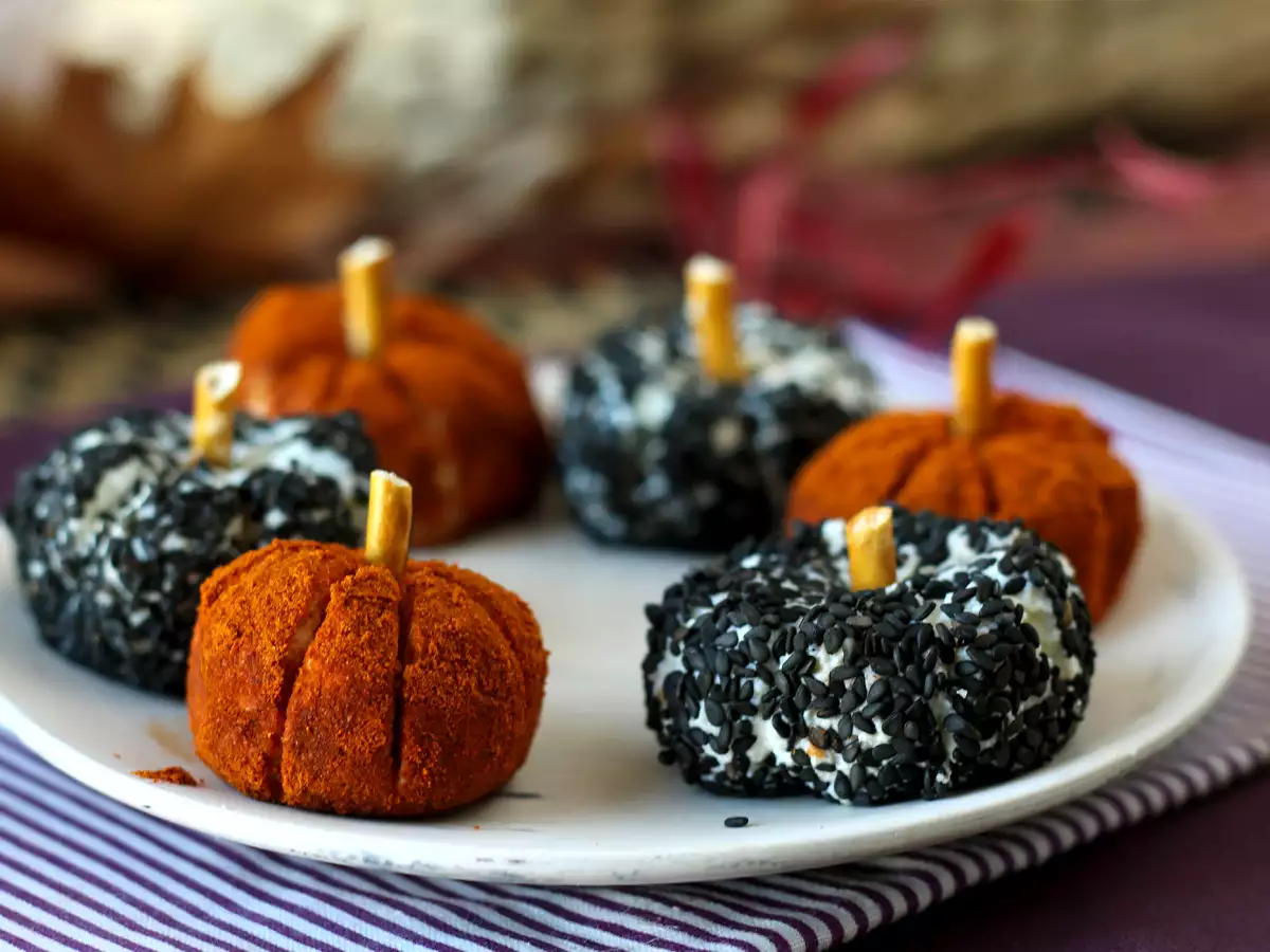Aperitiefkaaspasta in de vorm van pompoenen, perfect voor Halloween! - foto 6