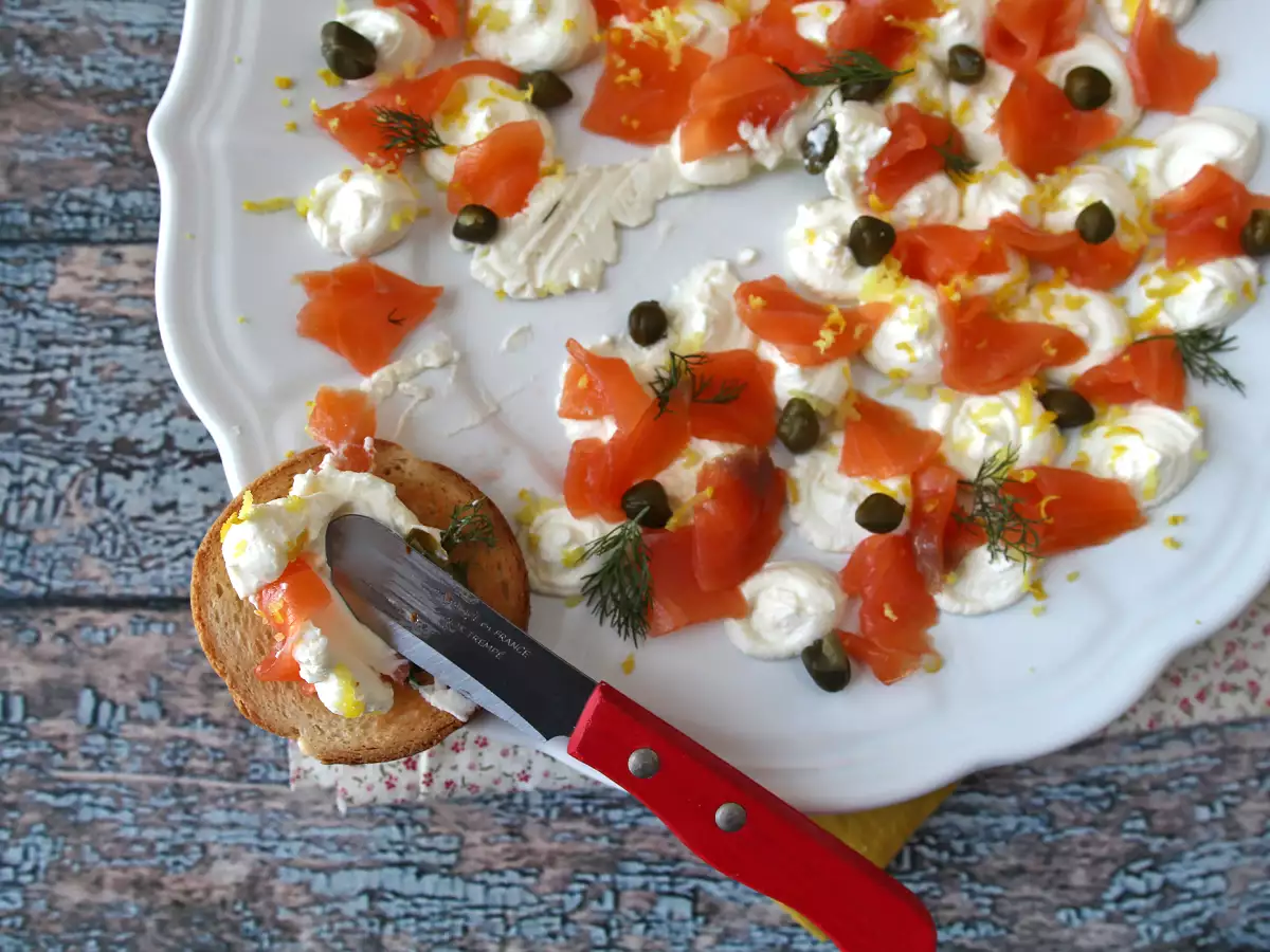 Aperitiefpasta met gerookte zalm