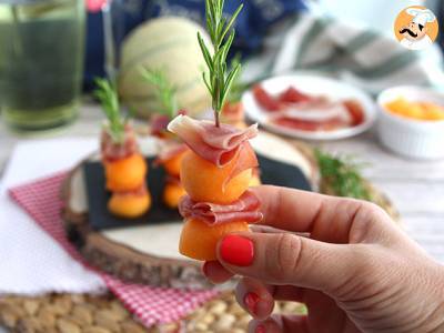 Aperitiefspiesjes van meloen, ham en rozemarijn - foto 3