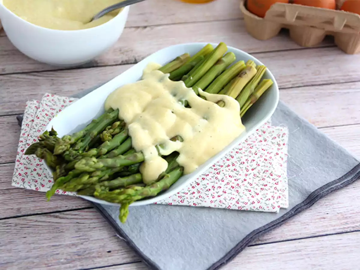 Asperges met mousselinesaus