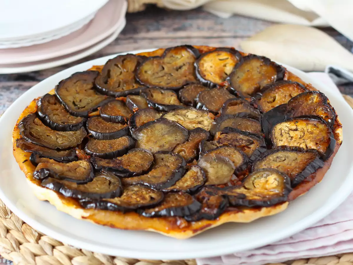 Aubergine-tarte tatin: een onweerstaanbare hartige variant!