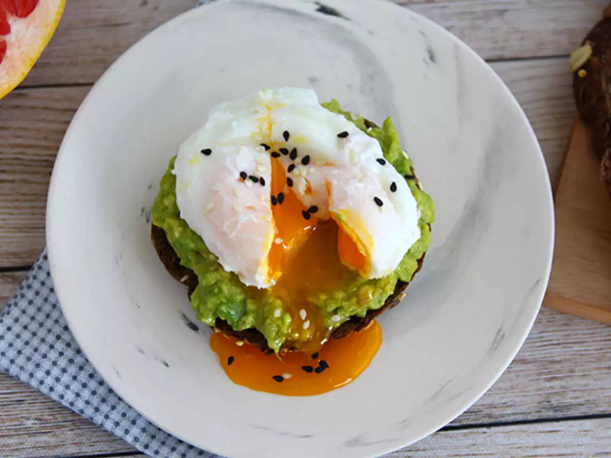 Avocadotoast met gepocheerd ei – avocado toast - foto 3