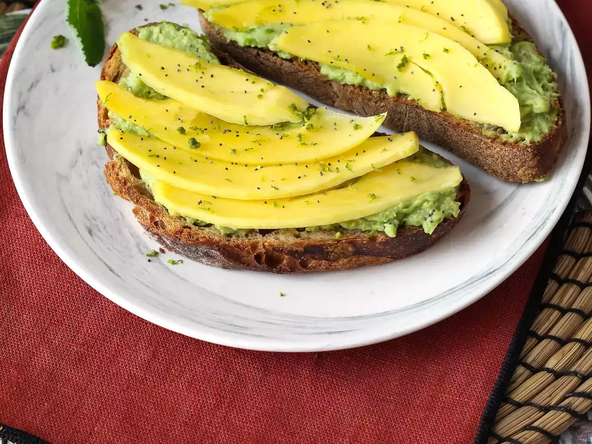 Avocadotoast met mango en limoen: een fris, snel en lekker recept - foto 7