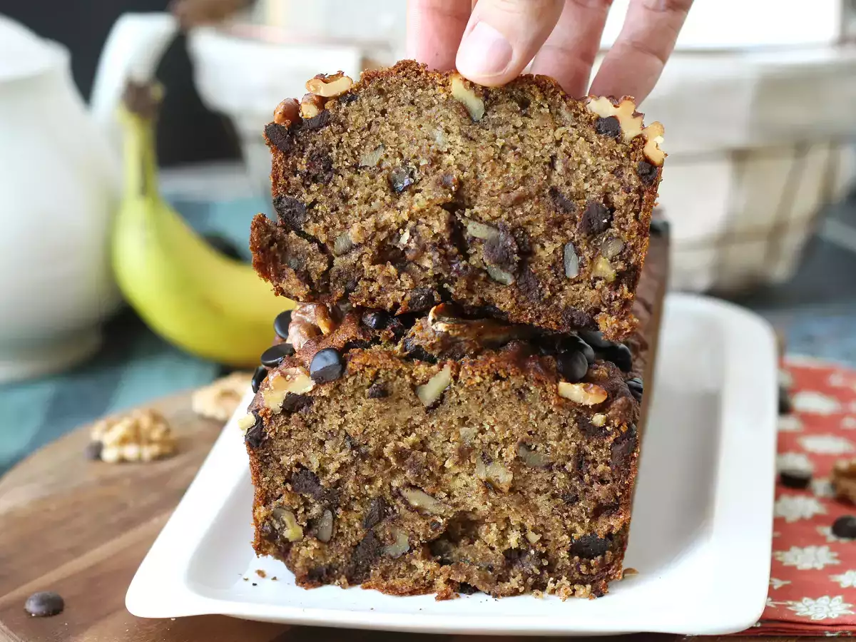 Bananenbrood met miso, walnoten en chocolade: extra lekker en van nature vegan - foto 5