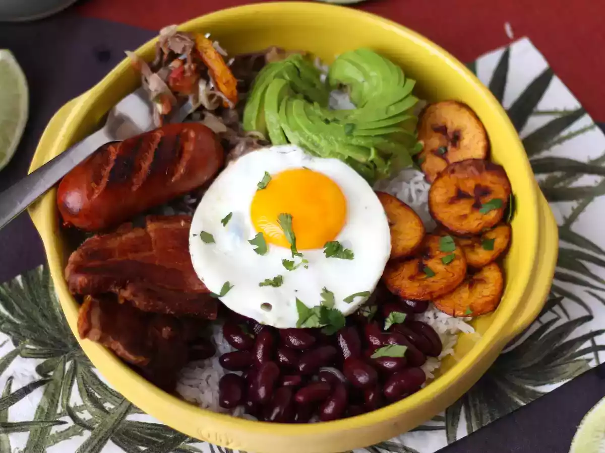 Bandeja Paisa, het Colombiaanse gerecht vol smaak en traditie - foto 6