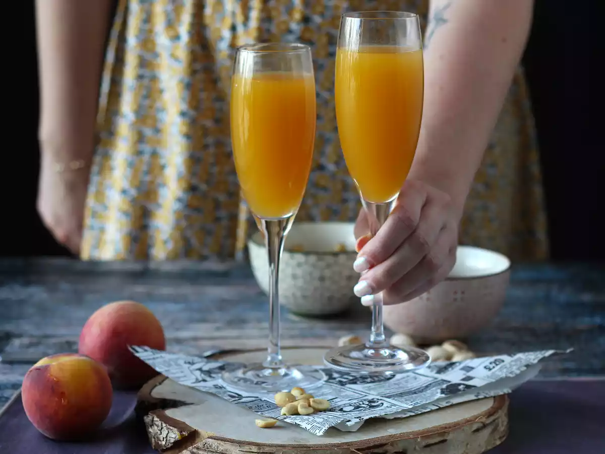 Bellini, de makkelijke Italiaanse perzikcocktail die je thuis kunt maken! - foto 3