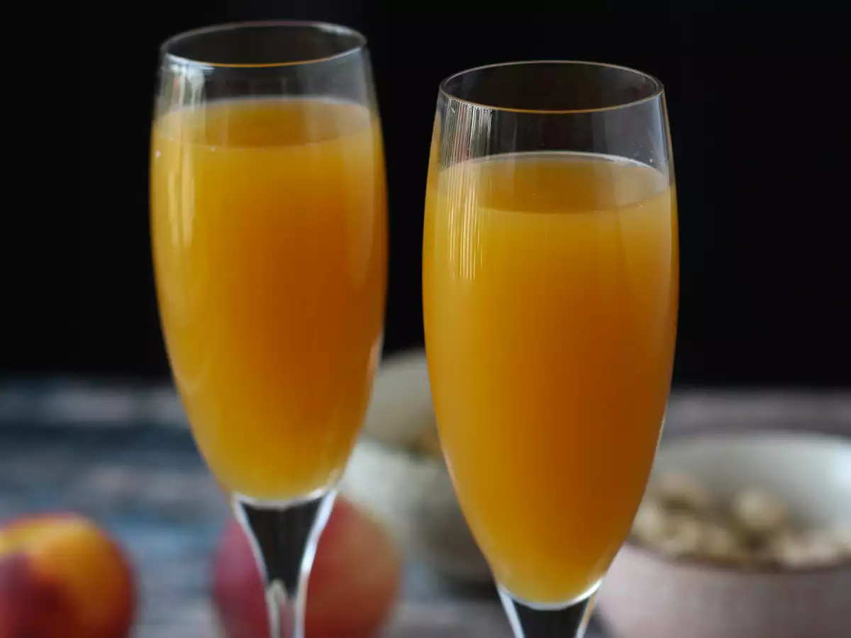 Bellini: de makkelijke Italiaanse perzikcocktail om thuis te maken! - foto 2