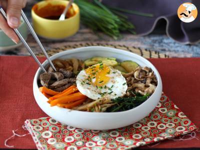 Bibimbap, het traditionele Koreaanse gerecht - foto 2