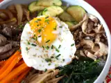 Bibimbap, het traditionele Koreaanse gerecht, foto 2