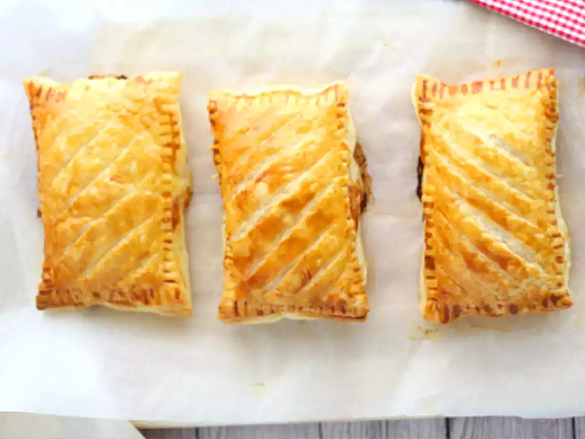 Bladerdeeghapjes met ham en kaas - foto 2