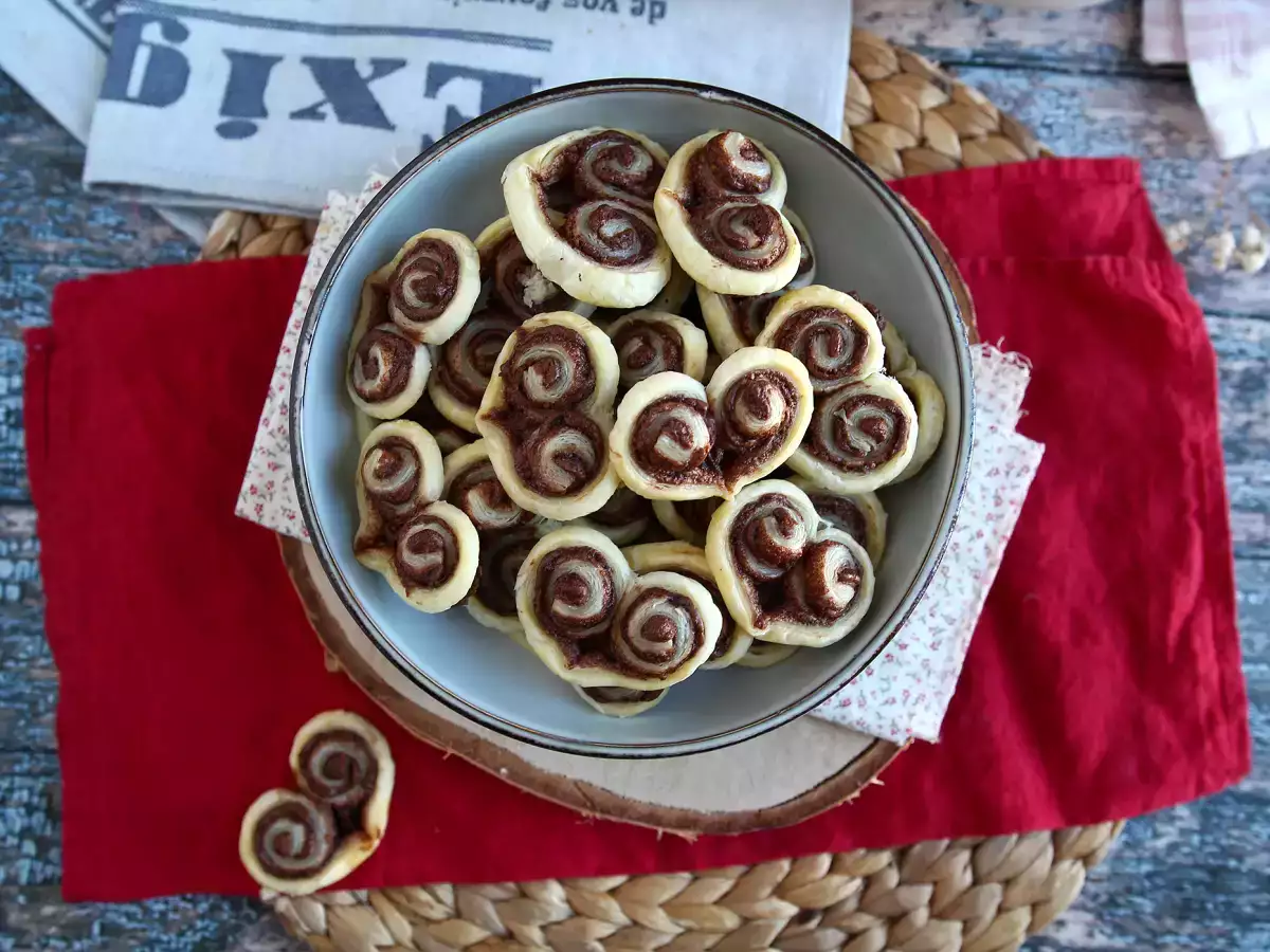 Bladerdeeghartjes met chocoladepasta voor Valentijnsdag - foto 2