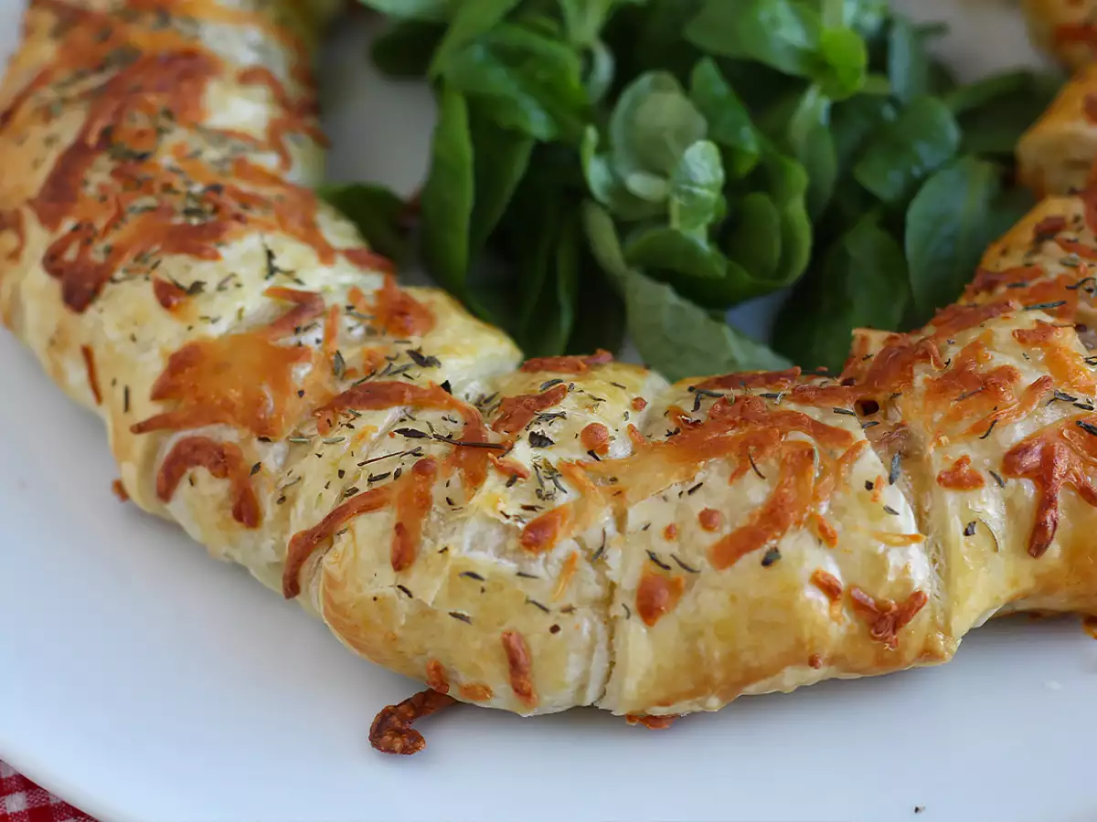 Bladerdeegkrans met zalm en mosterd - foto 2