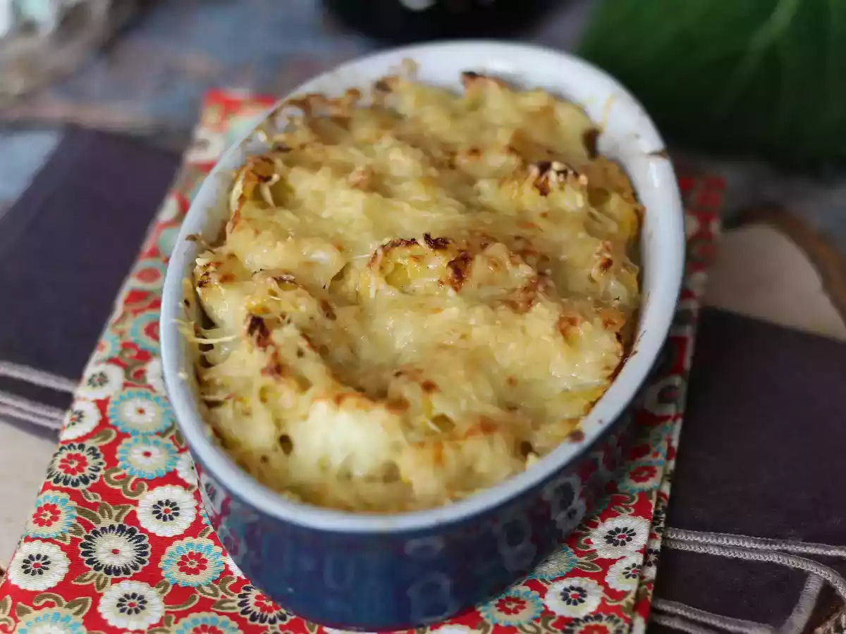 Boerenkoolgratin met béchamelsaus en kaas