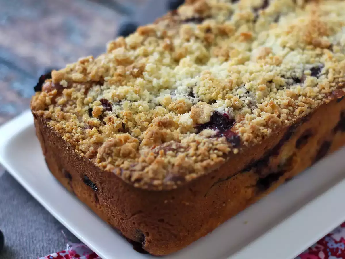 Bosbessencake met crumble: een smeuïge cake met een krokant laagje! - foto 8