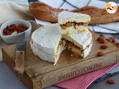 Brie met abrikozen- en amandelvulling