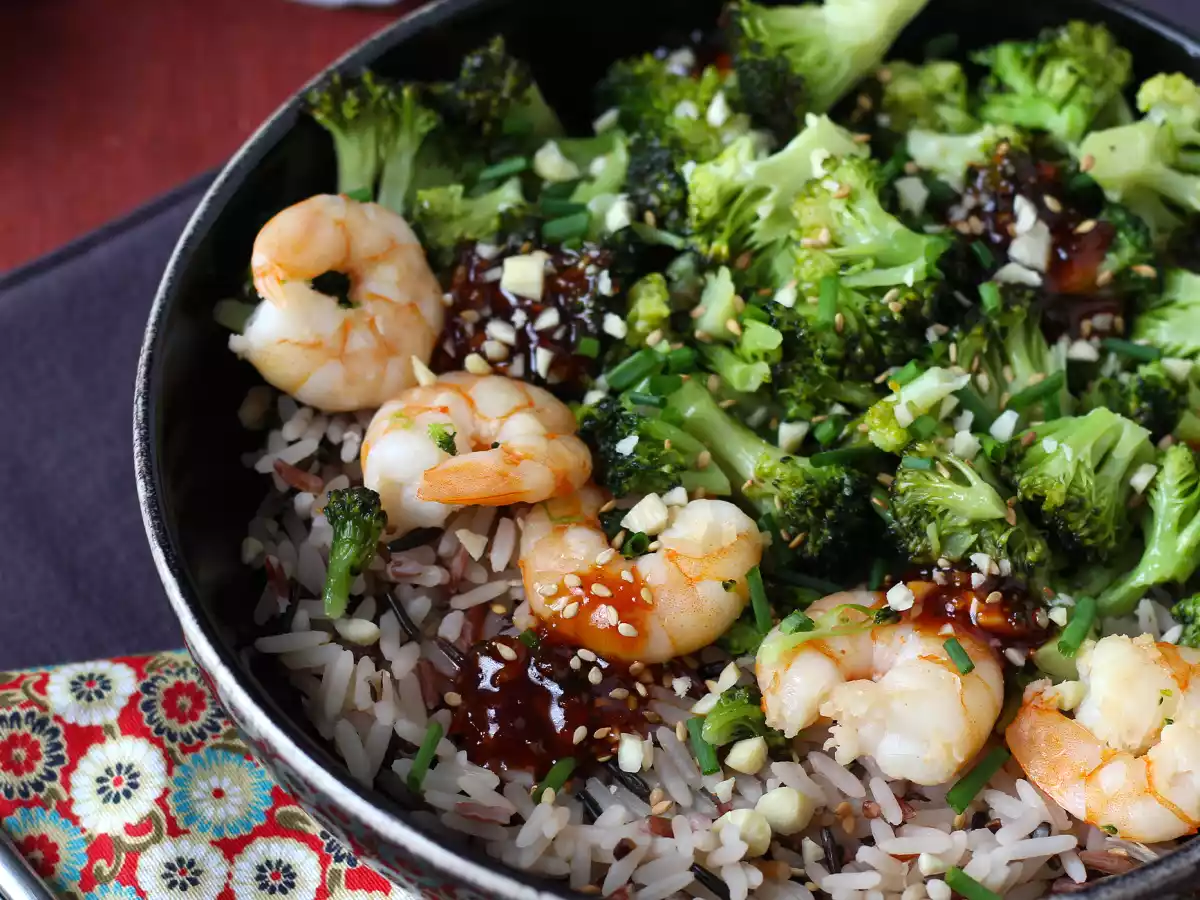 Broccoli en garnalen in een pittige Koreaanse saus - een eenvoudige, evenwichtige en pittige maaltijd - foto 4