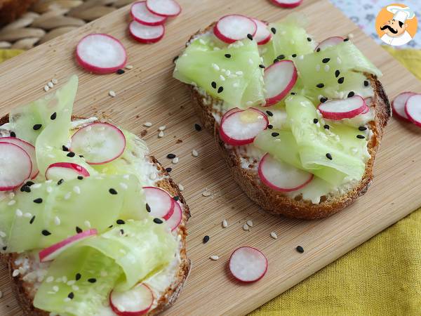 Broodjes met roomkaas, komkommer en radijs - foto 4