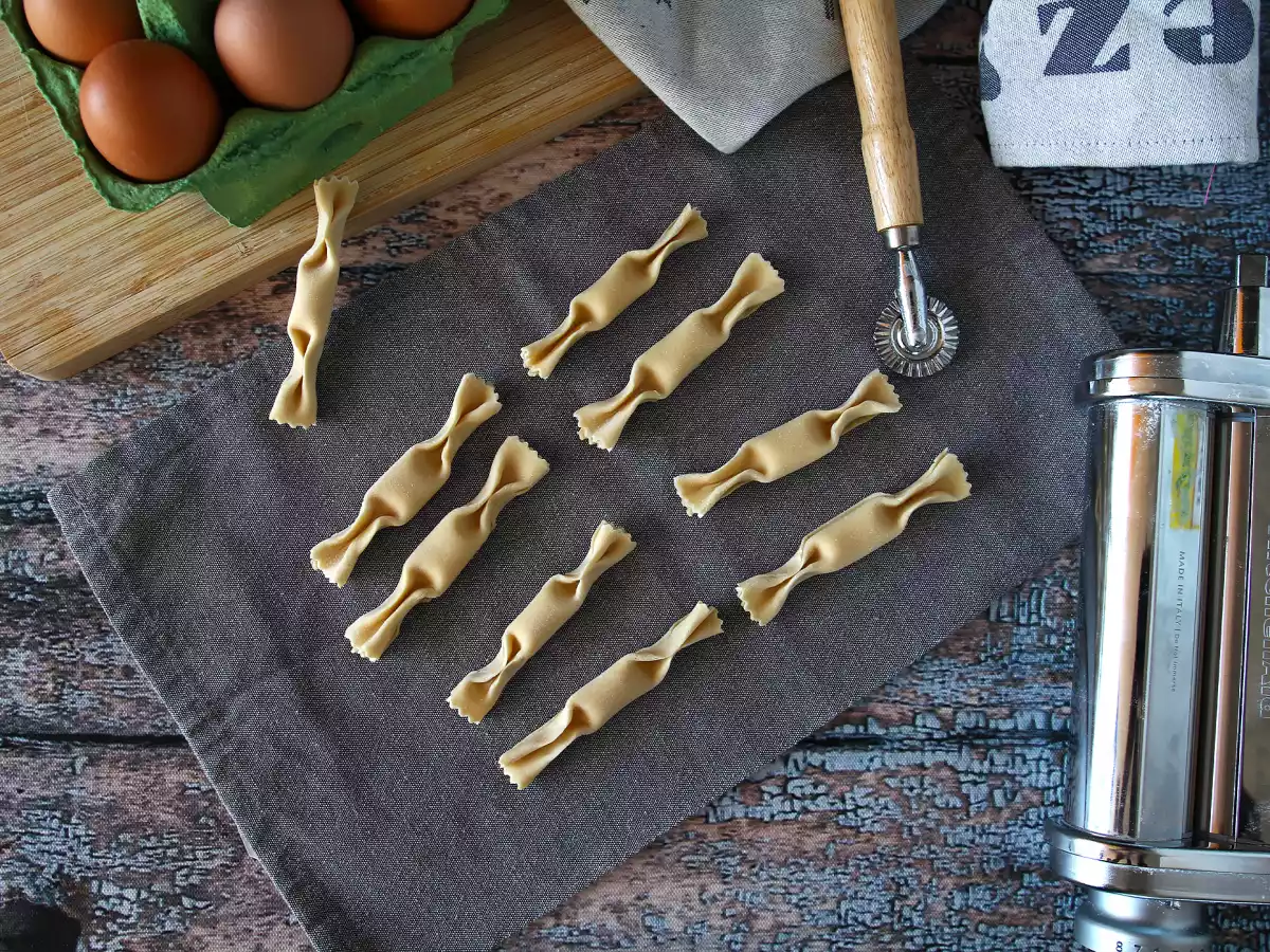 Caramelle, snoepvormige ravioli met pompoen- en ricottavulling - foto 4