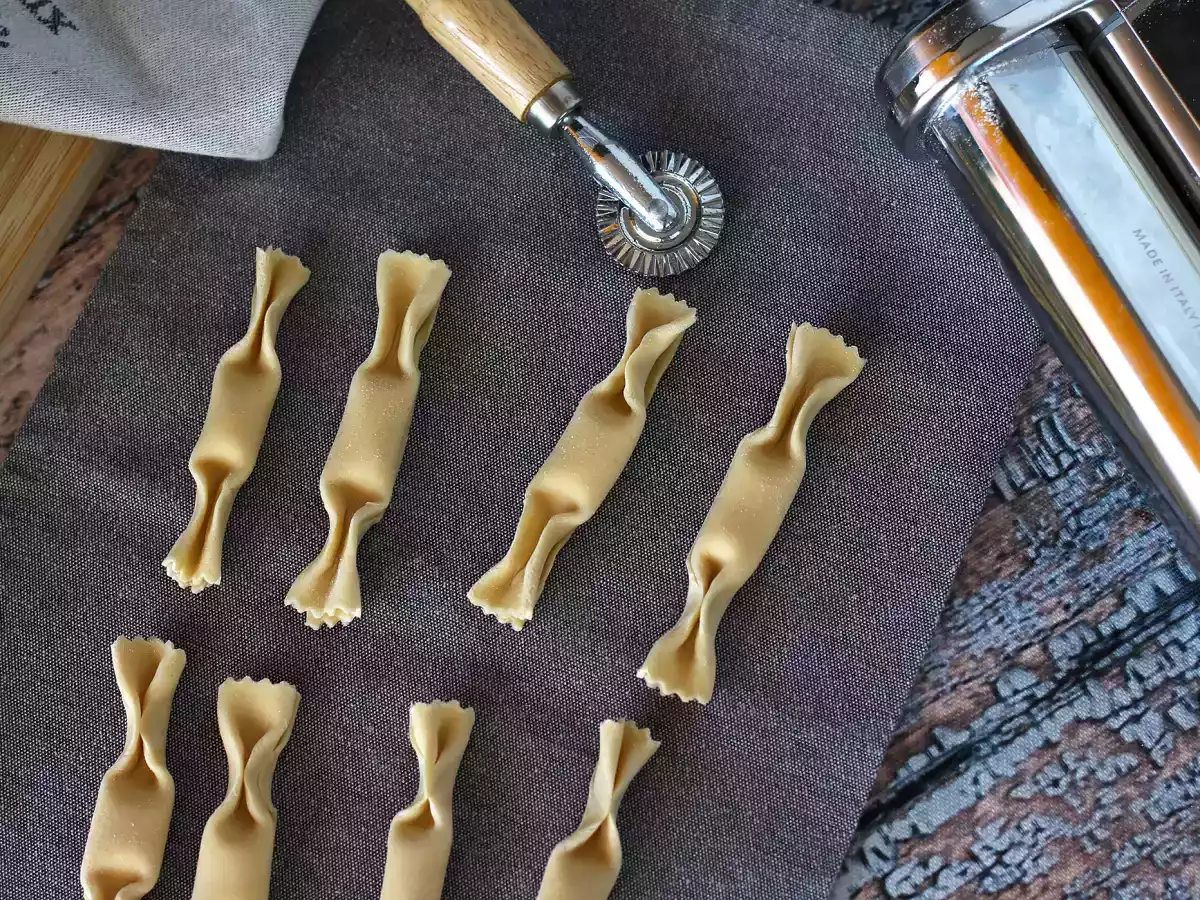 Caramelle, snoepvormige ravioli met pompoen- en ricottavulling - foto 5