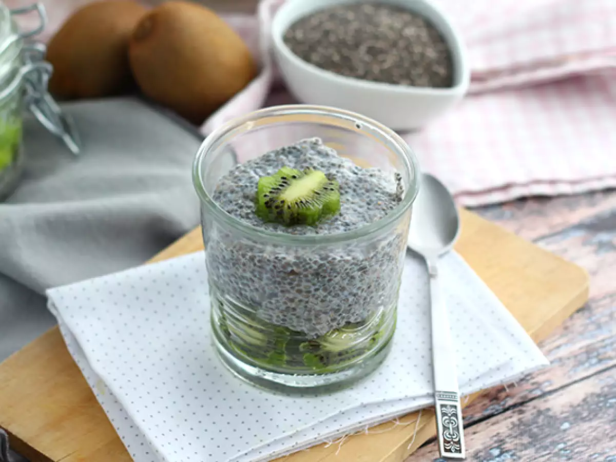 Chiapudding met kiwi