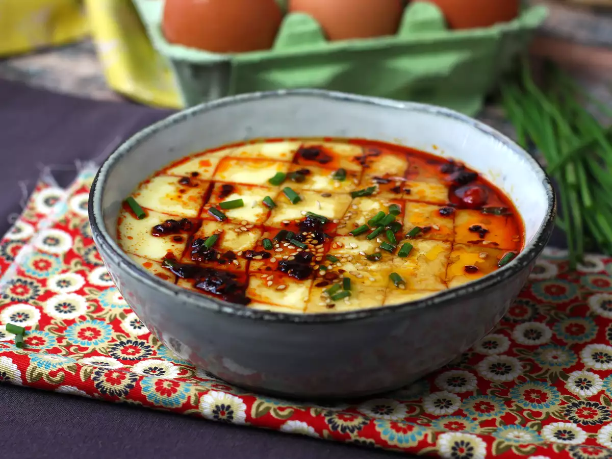 Chinese gestoomde eieren: het Chinese recept voor gestoomde zijdezachte eieren met slechts twee ingrediënten! - foto 5