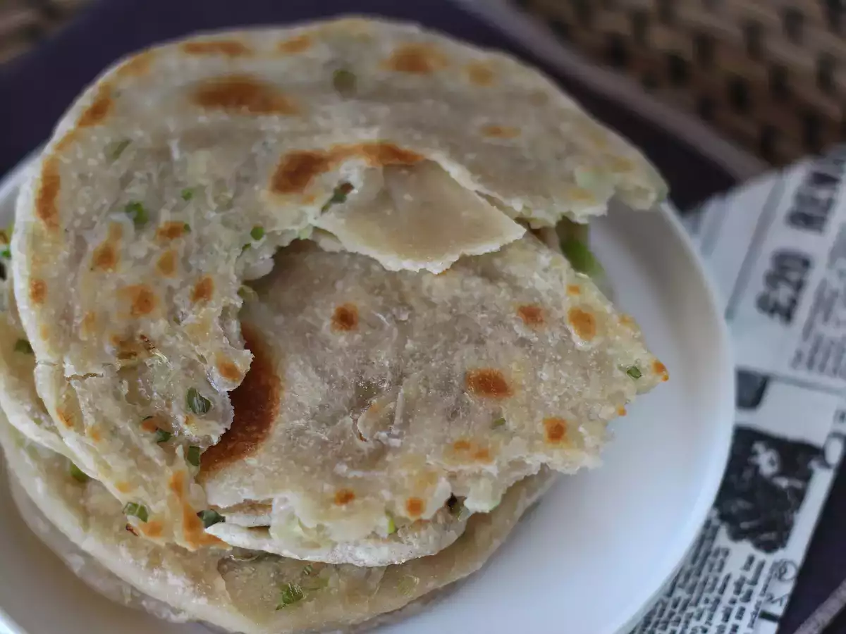 Chinese pannenkoeken met lente-ui - Scallion pancakes - foto 2