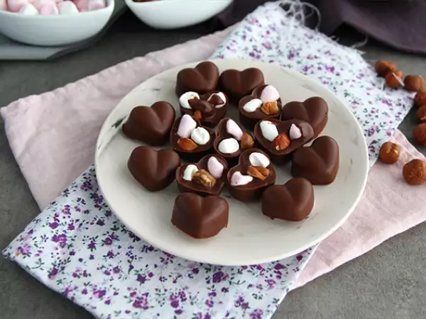 Recept Chocolaatjes met marshmallows en hazelnoten