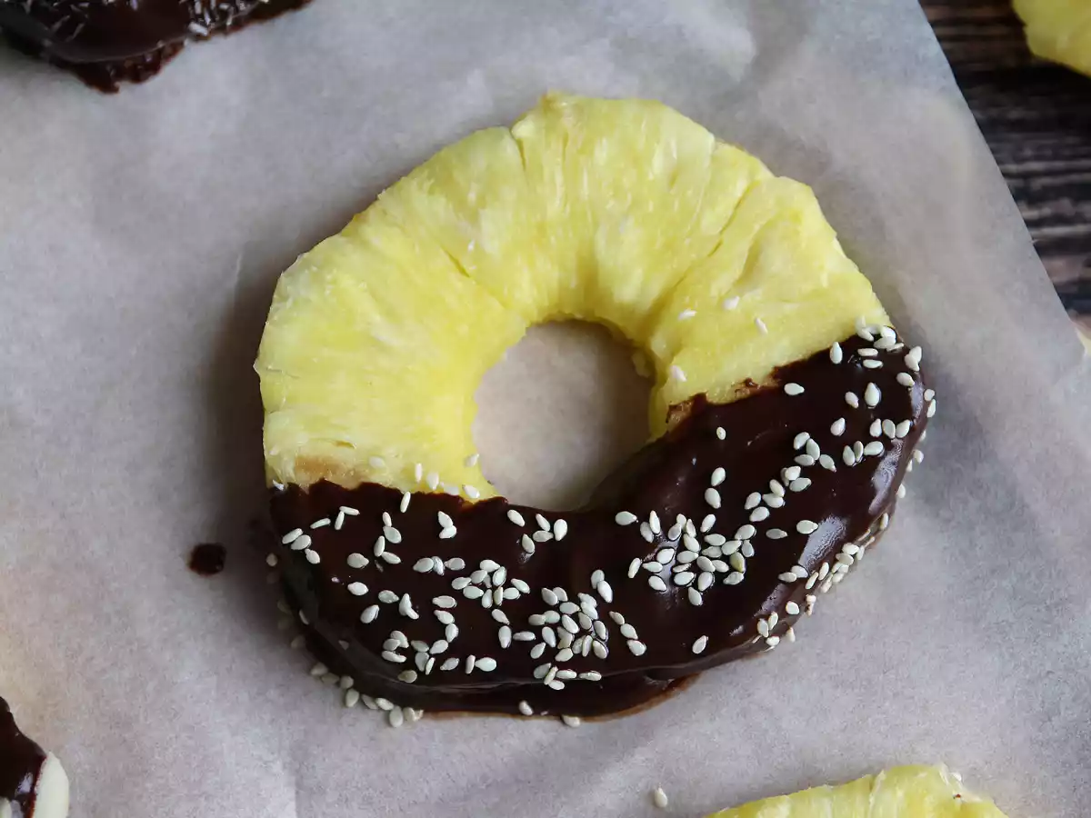 Chocolade ananas: het perfecte dessert om met kinderen te maken - foto 3