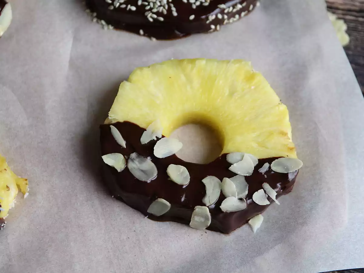 Chocolade ananas: het perfecte dessert om met kinderen te maken - foto 4