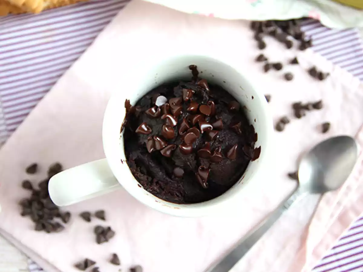 Chocolade en pindakaas mug cake in de magnetron in 1 minuut. - foto 6