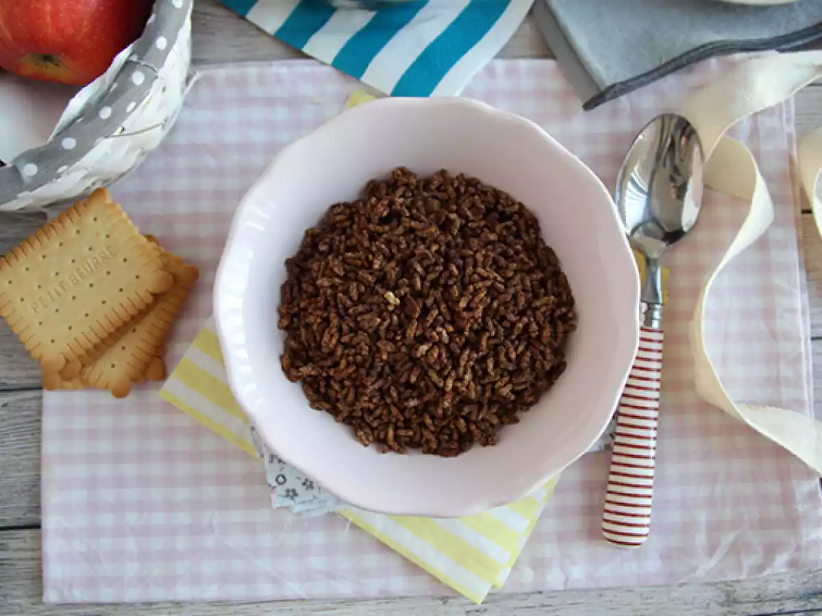 Chocolade gepofte rijstgranen. Kokosnoot pops - foto 6