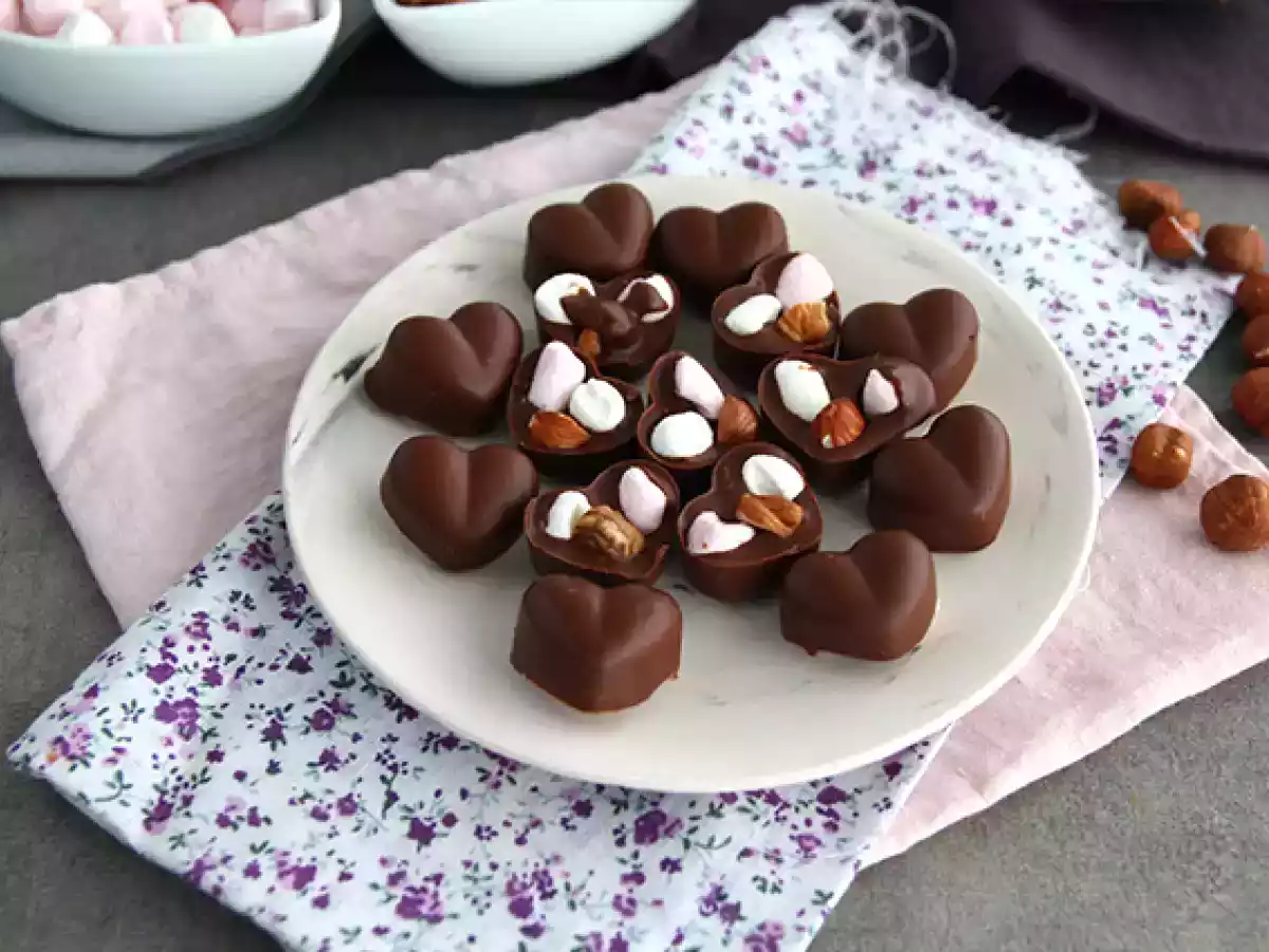 Chocolade met marshmallows en hazelnoten