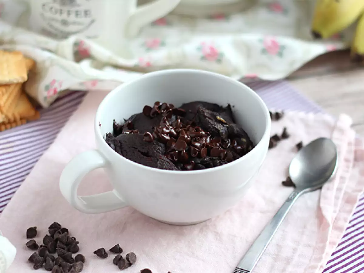 Chocolade-pindakaas mug cake uit de magnetron in 1 minuut - foto 2