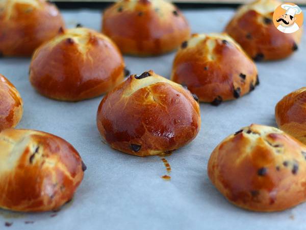 Chocoladebroodjes met chocolade stukjes