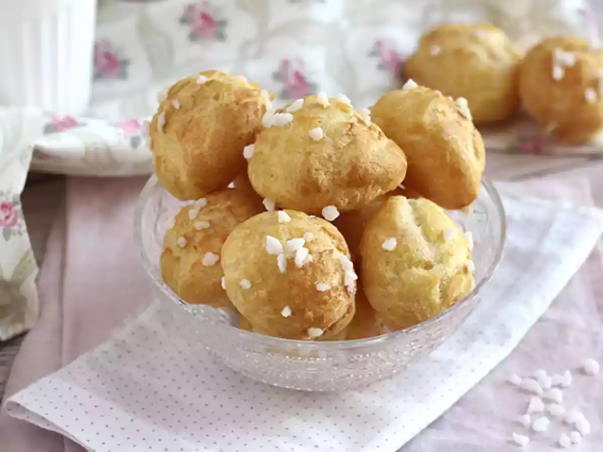 Chouquettes, soezen met parelsuiker