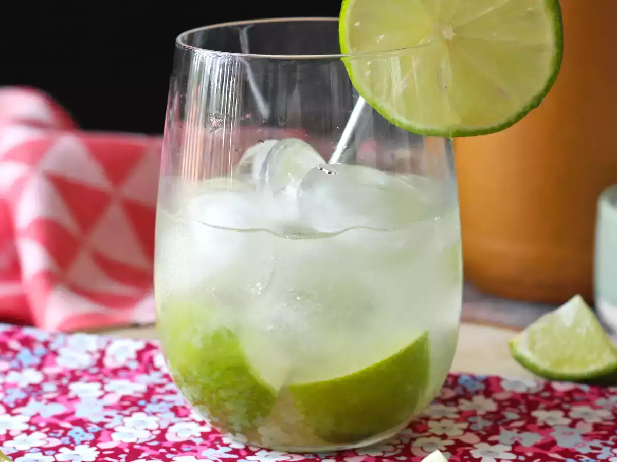 Citroen Caipirinha: het gemakkelijk te maken Braziliaanse drankje zonder cocktailshaker - foto 5