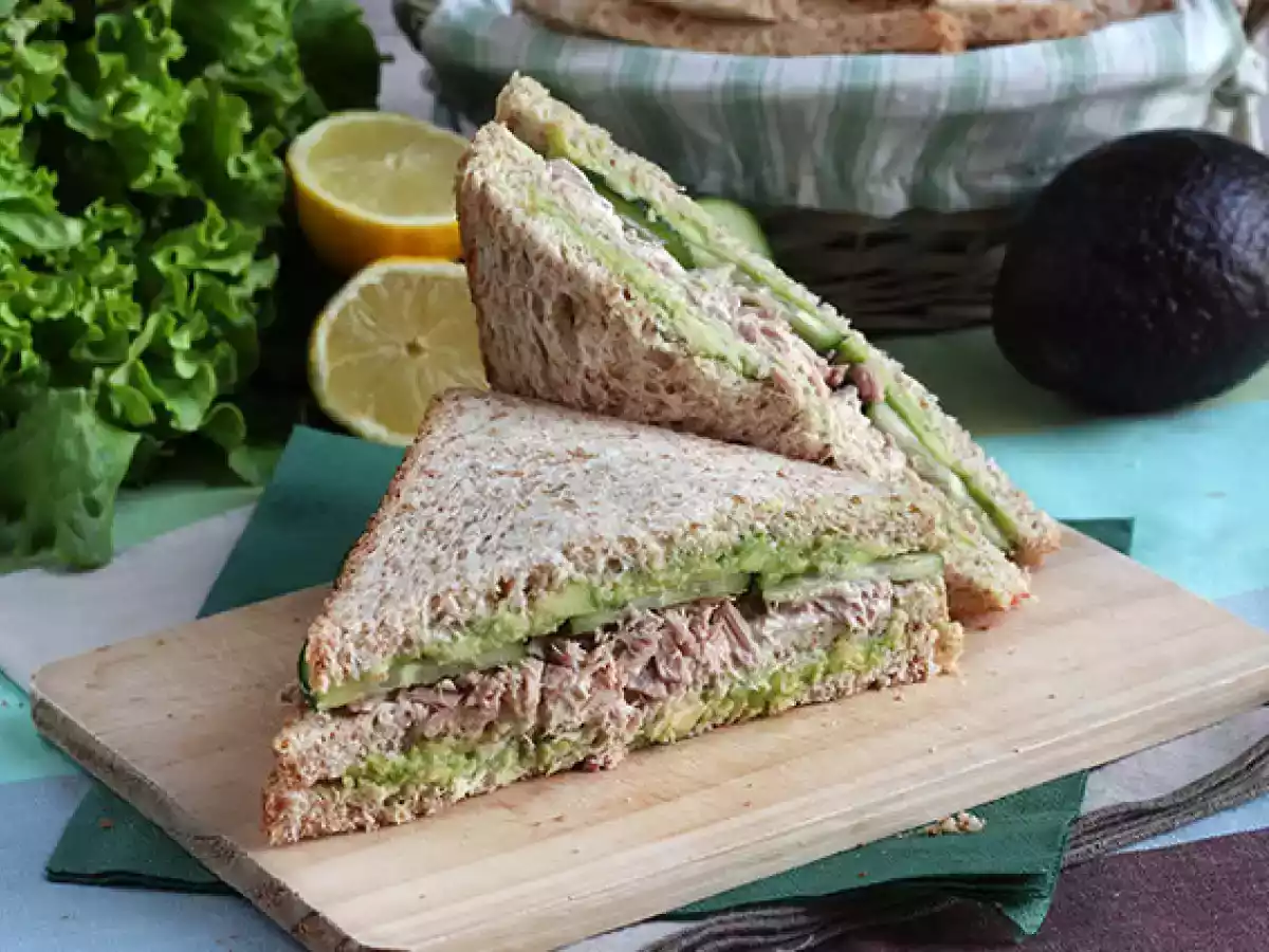 Club sandwich met tonijn en avocado - foto 3