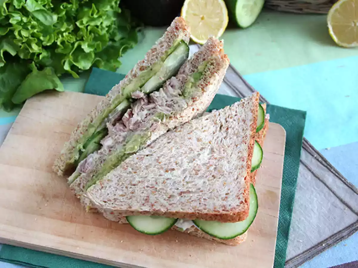Club sandwich met tonijn en avocado - foto 4