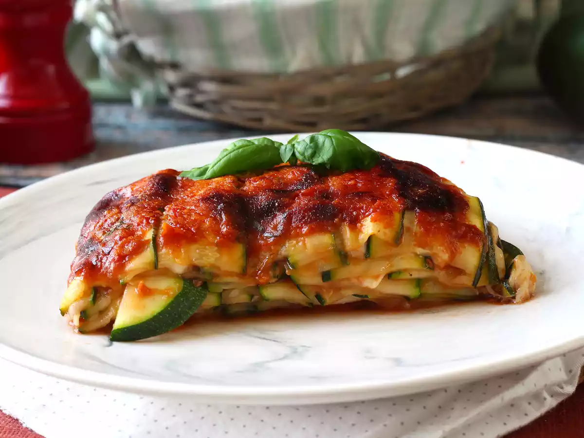 Courgette parmigiana in air fryer: snel, licht en knapperig - foto 3