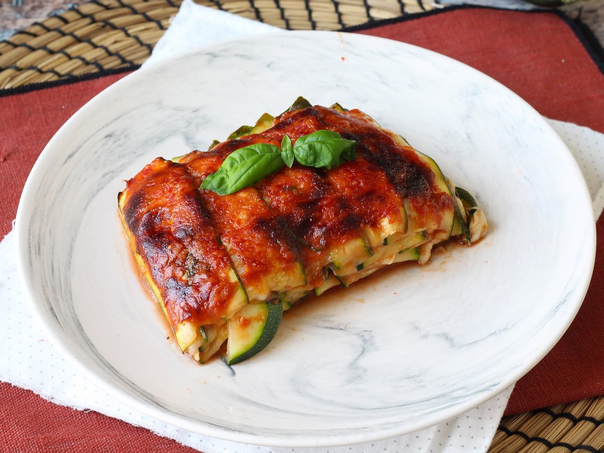 Courgette parmigiana in air fryer: snel, licht en knapperig - foto 4