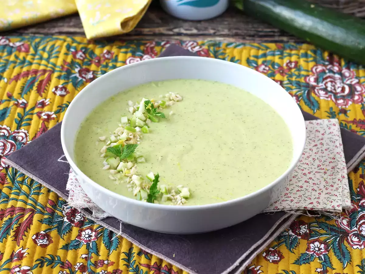 Courgettecrème met groene appel en yoghurt in 30 minuten klaar