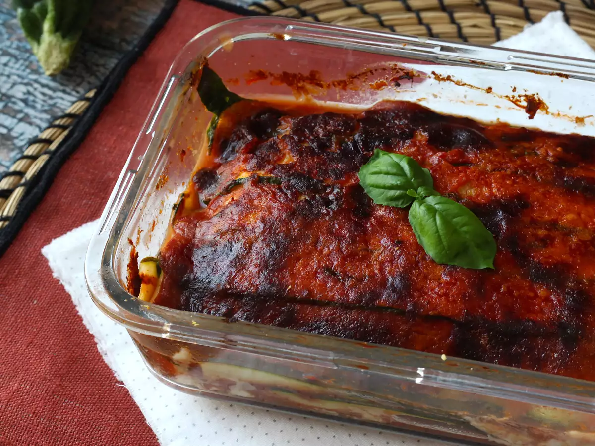 Courgetteparmigiana uit de airfryer: snel, licht en knapperig
